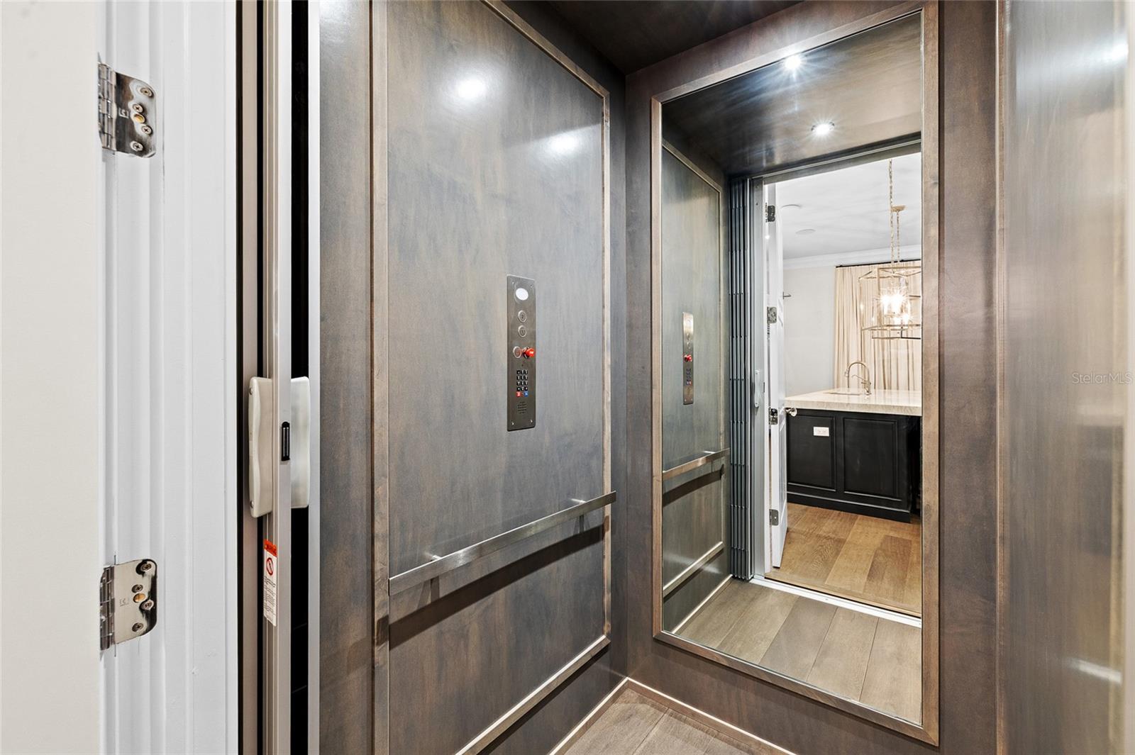 SUNSET PARK ISLES UNIT 02 - Residential