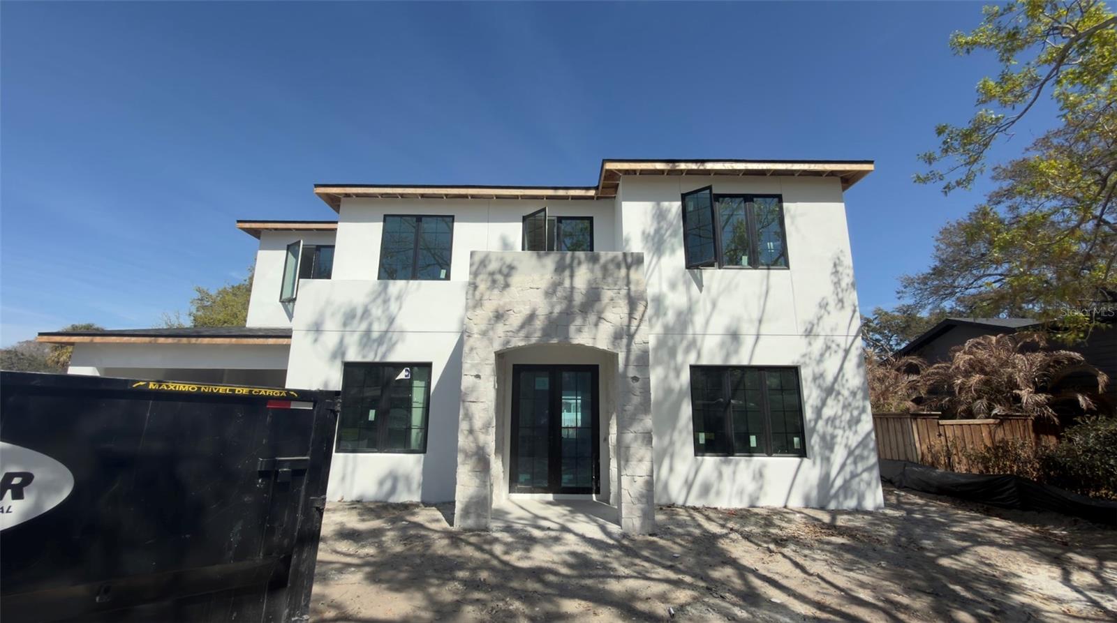 SILVER LAKE PARK - Residential