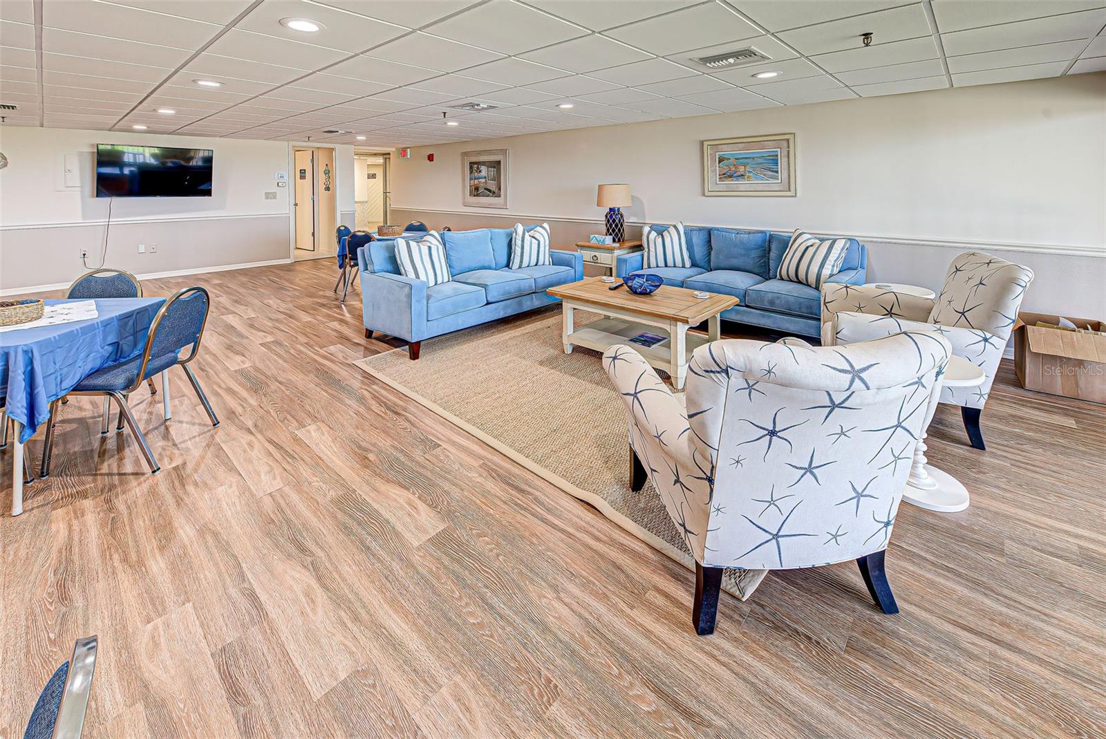 MACARTHUR BEACH - Residential