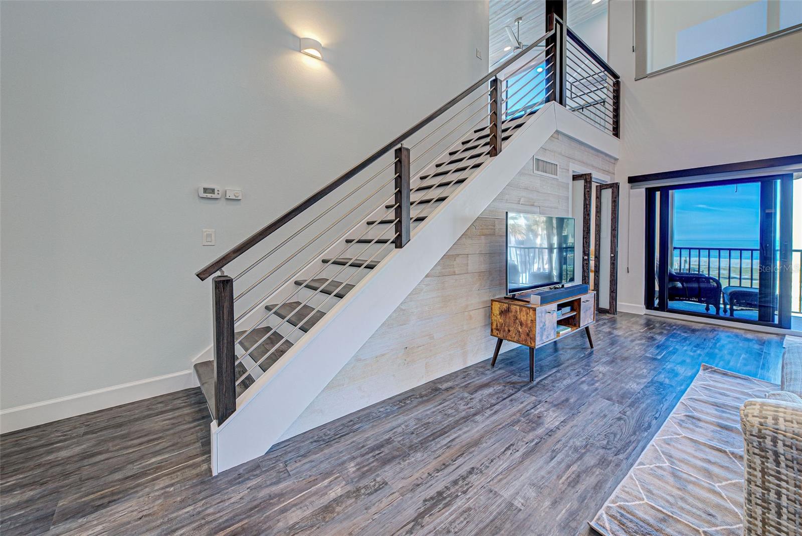 MACARTHUR BEACH - Residential