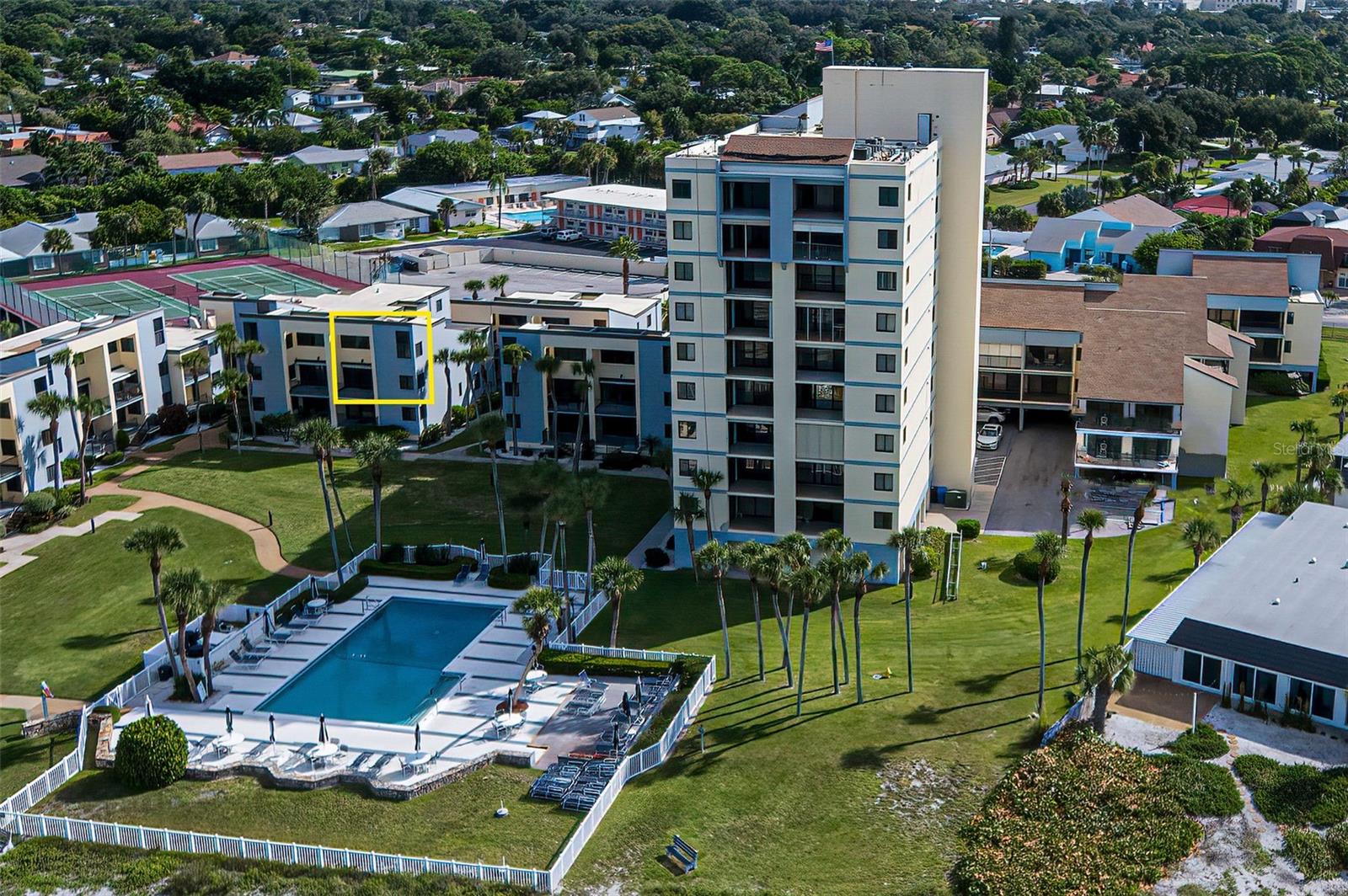 MACARTHUR BEACH - Residential