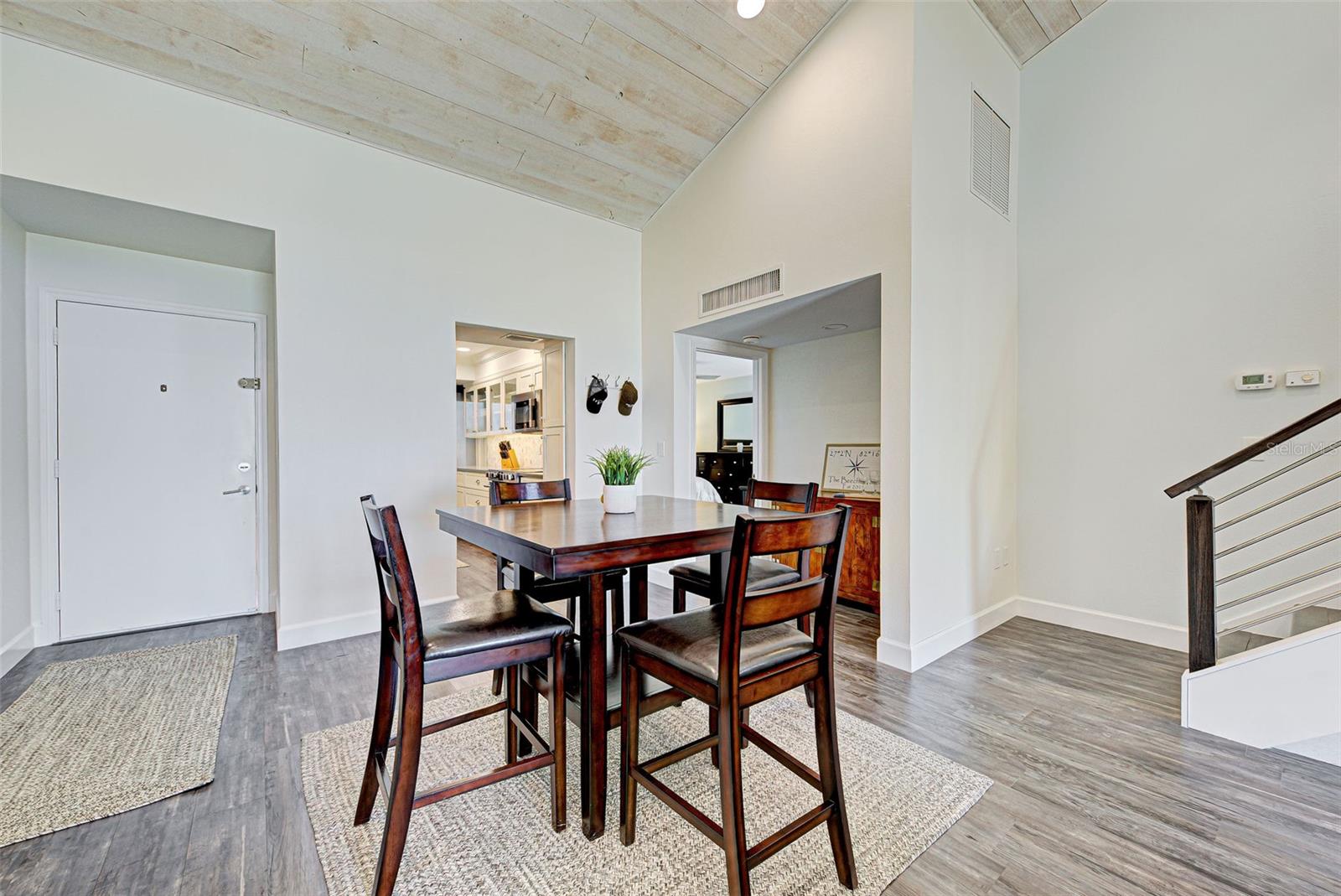 MACARTHUR BEACH - Residential