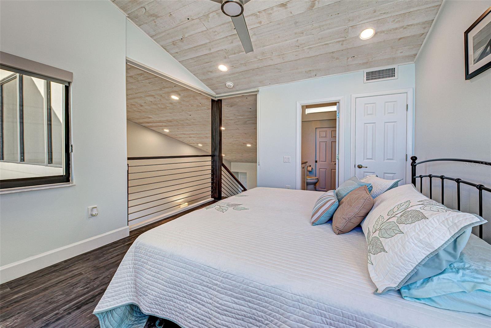 MACARTHUR BEACH - Residential