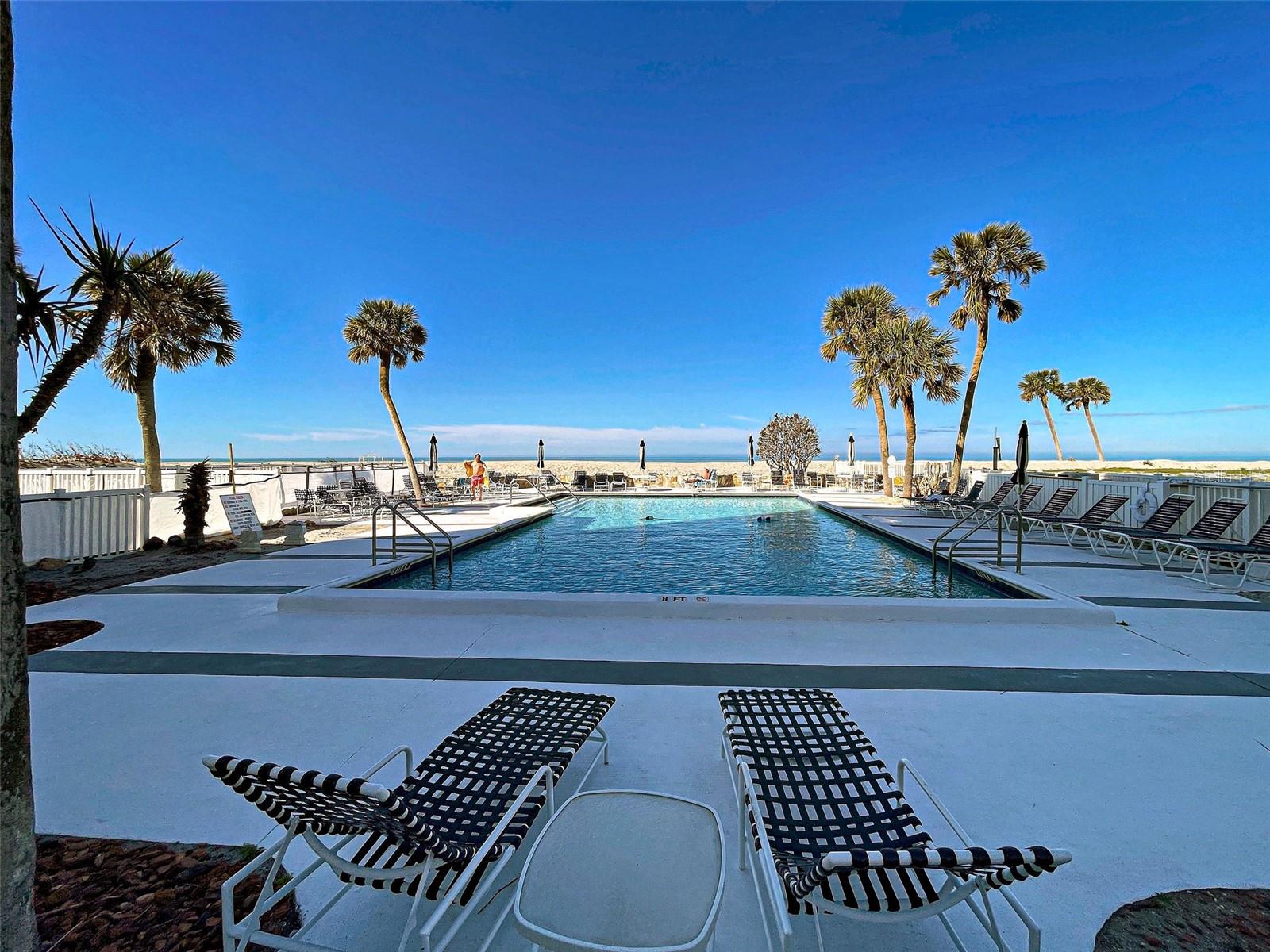 MACARTHUR BEACH - Residential