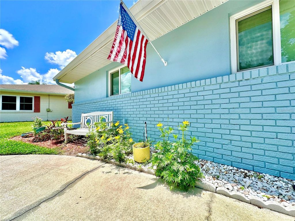 Photo of 460 S Deerwood Avenue, Orlando, FL 32825 (MLS # O6407784)