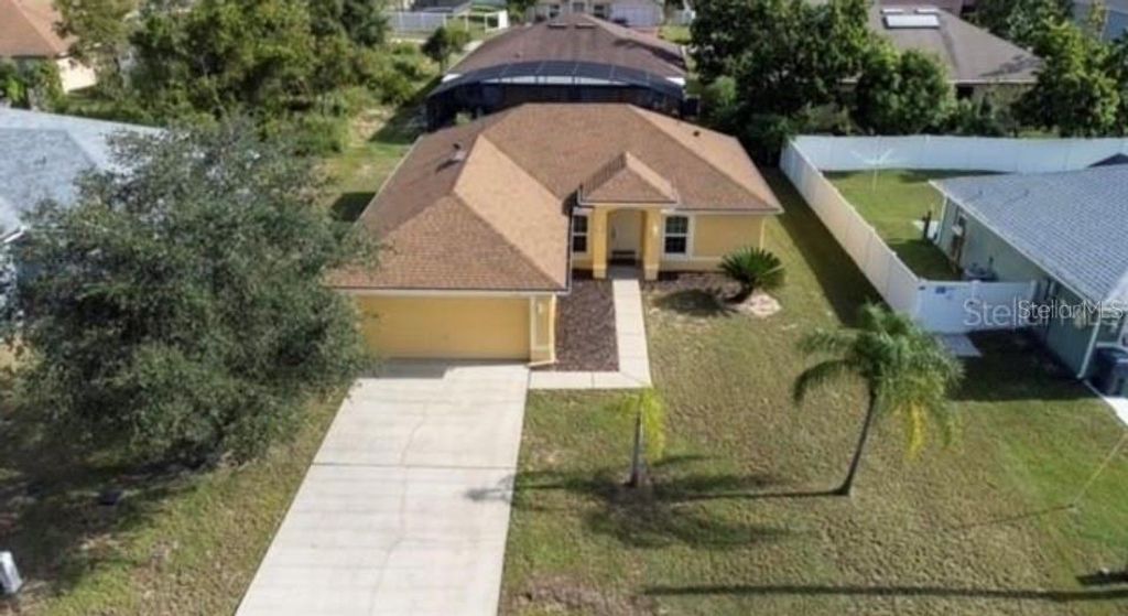 Photo of 538 Lakeview Court, Kissimmee, FL 34759 (MLS # O6388613)