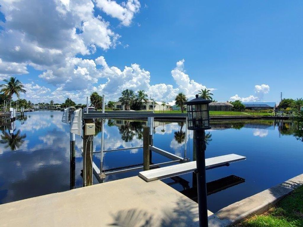 Photo of 2421 W Marion Avenue, Punta Gorda, FL 33950 (MLS # C7513805)