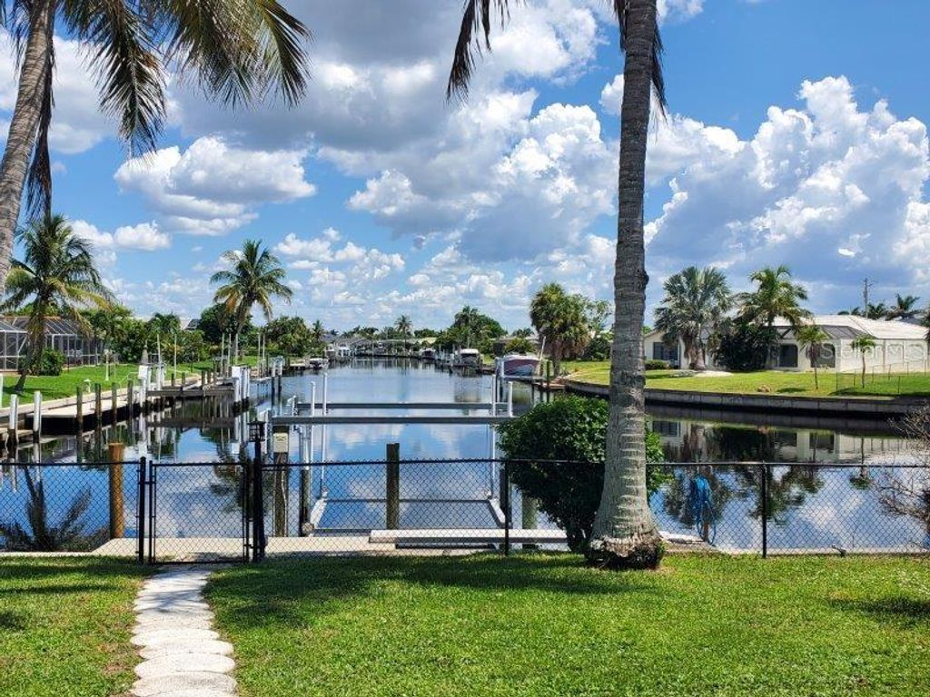 Photo of 2421 W Marion Avenue, Punta Gorda, FL 33950 (MLS # C7513805)