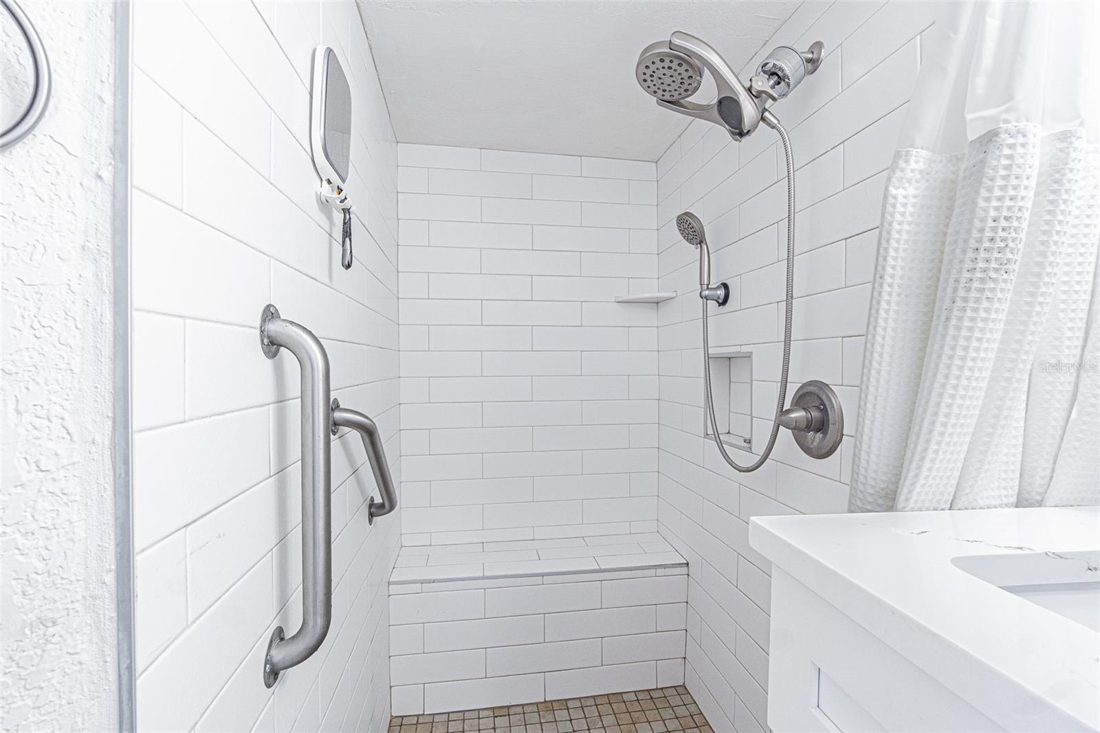 SNELL ISLE BRIGHTWATERS REP. PTS. OF SEC. 1 AND 2 - Residential