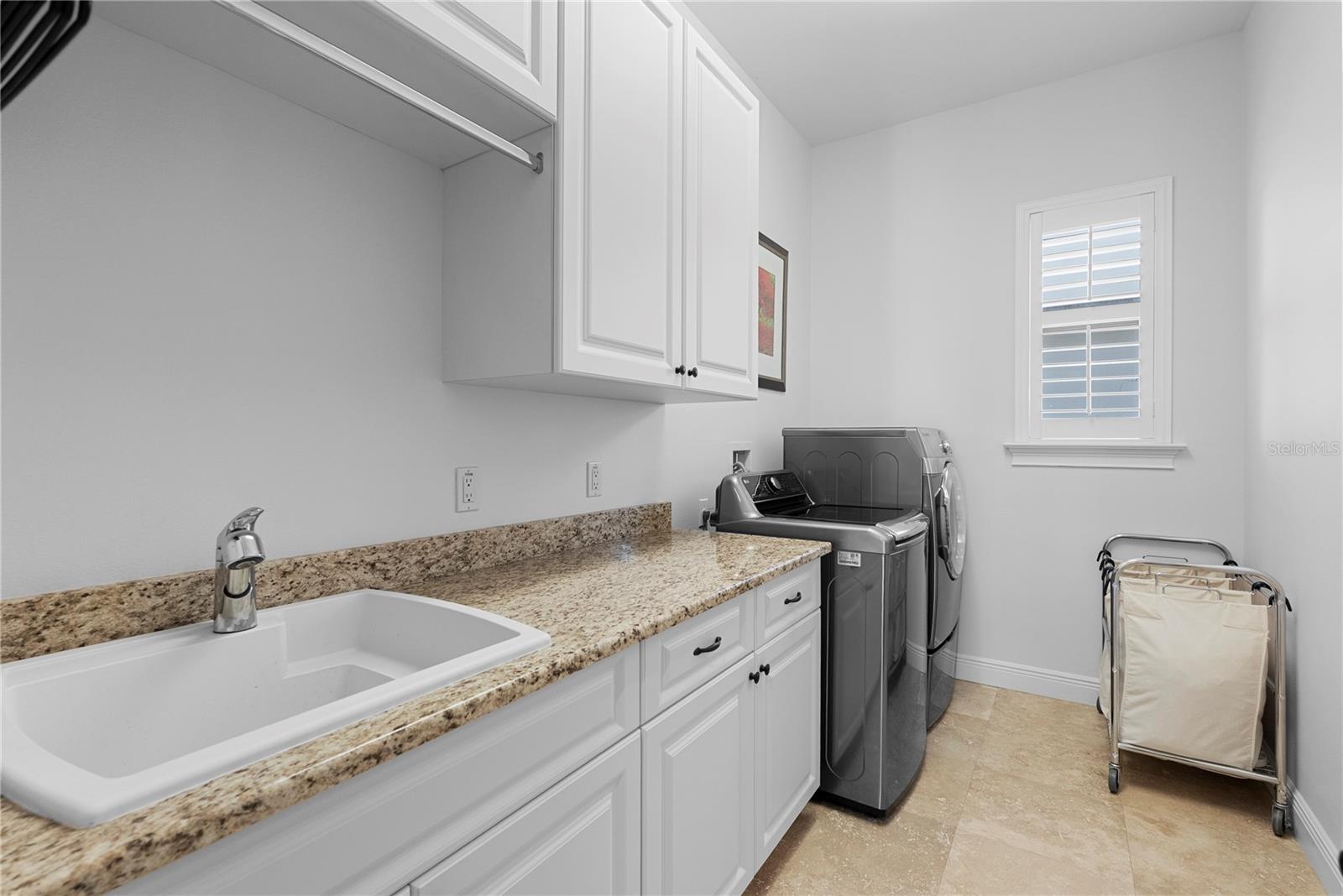 HARBOUR OAKS POINTE - Residential