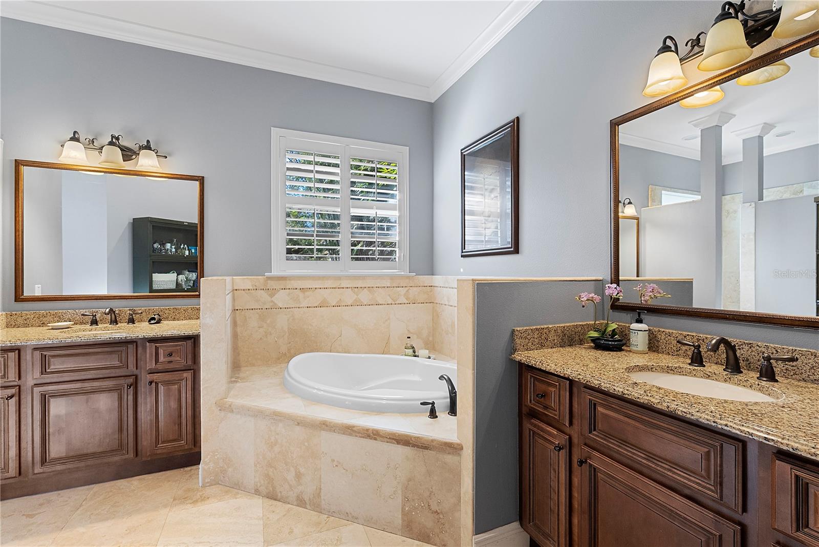 HARBOUR OAKS POINTE - Residential