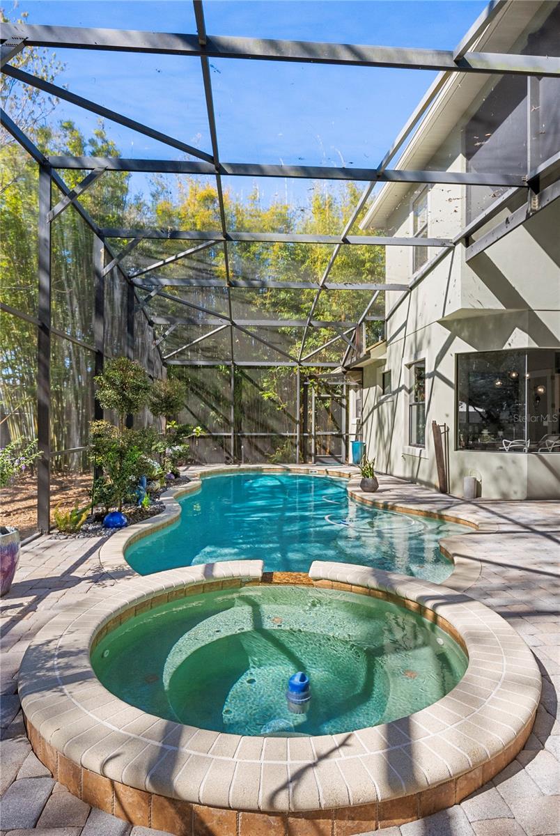 HARBOUR OAKS POINTE - Residential