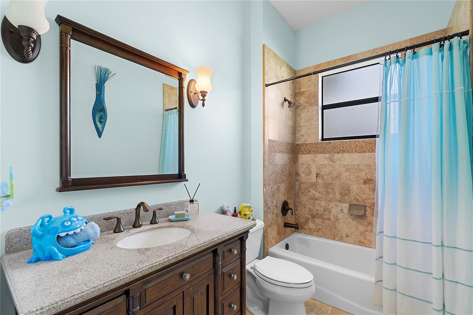 HARBOUR OAKS POINTE - Residential