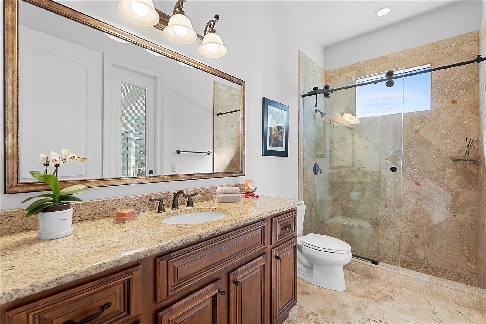 HARBOUR OAKS POINTE - Residential