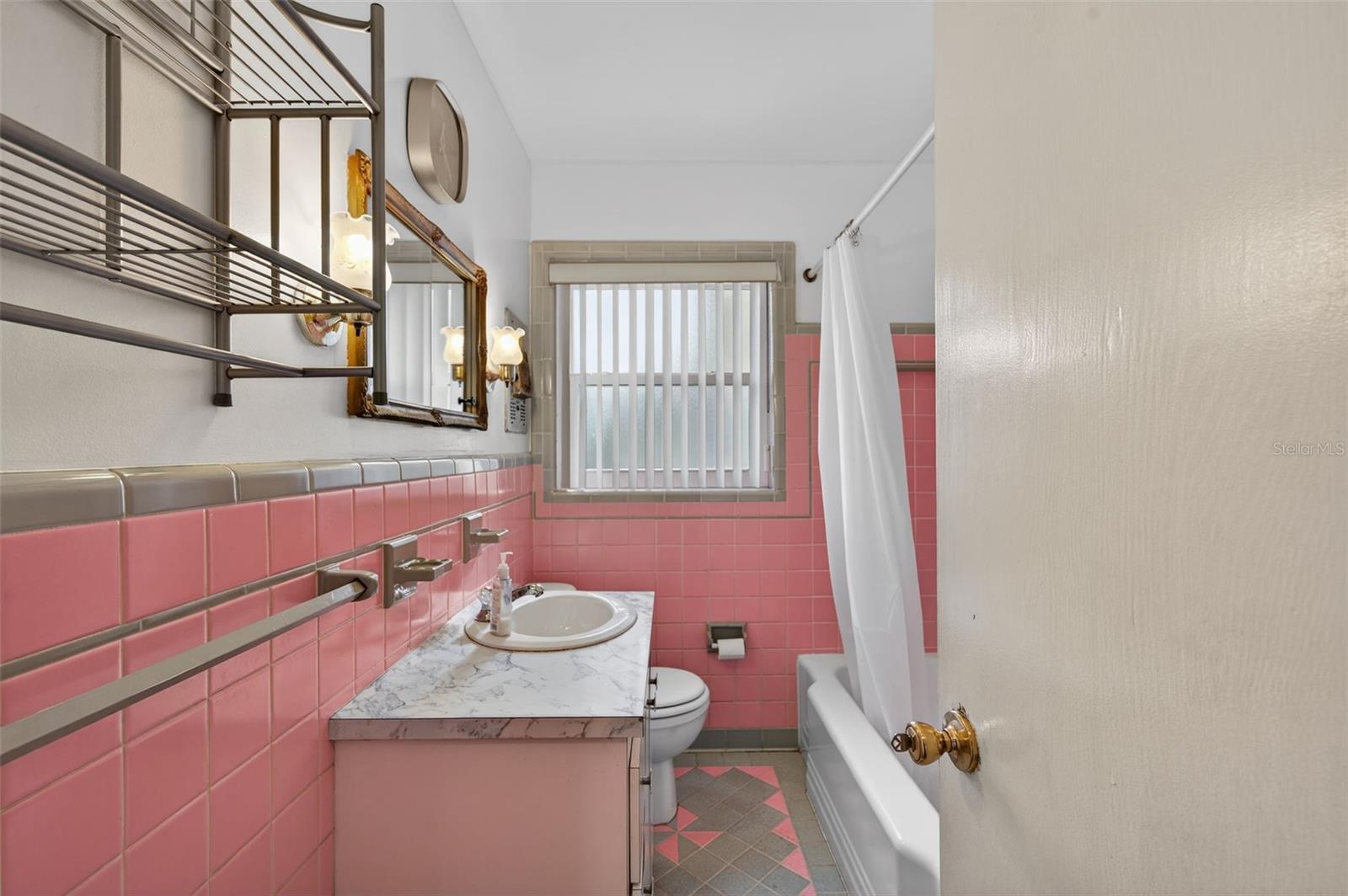 BEVERLY HEIGHTS SUB - Residential