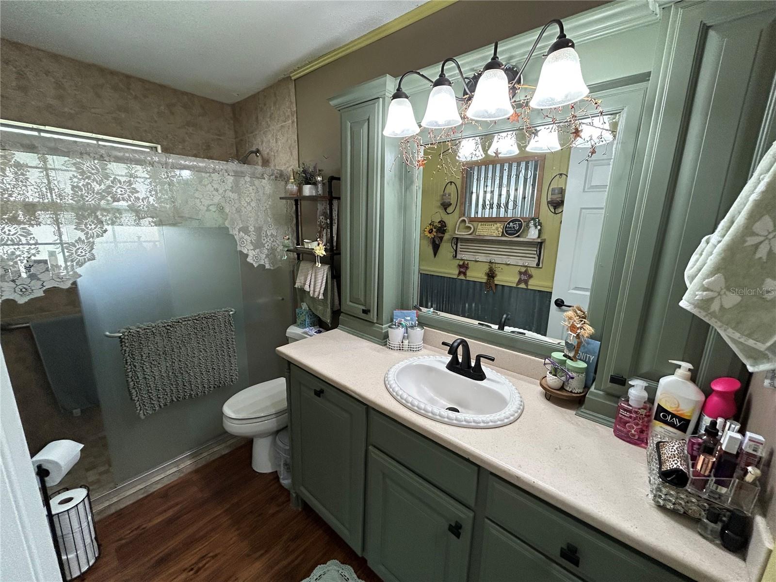 COUNTRY GARDEN ESTATES - Residential