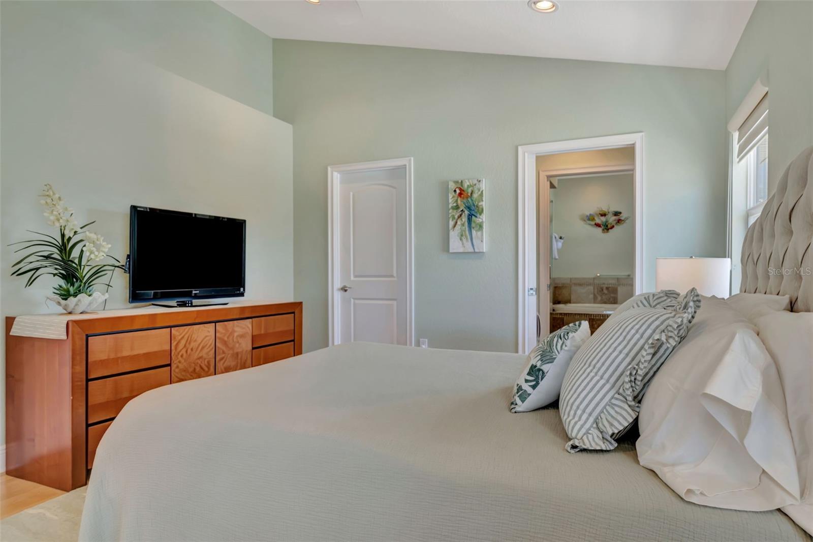 BLUE HORIZON - Residential