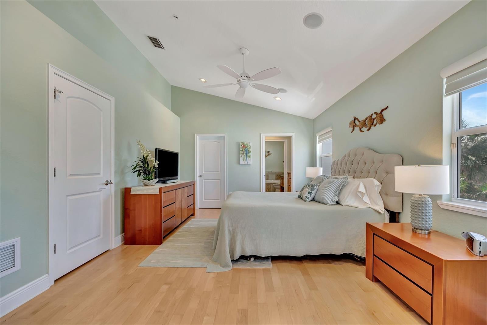 BLUE HORIZON - Residential