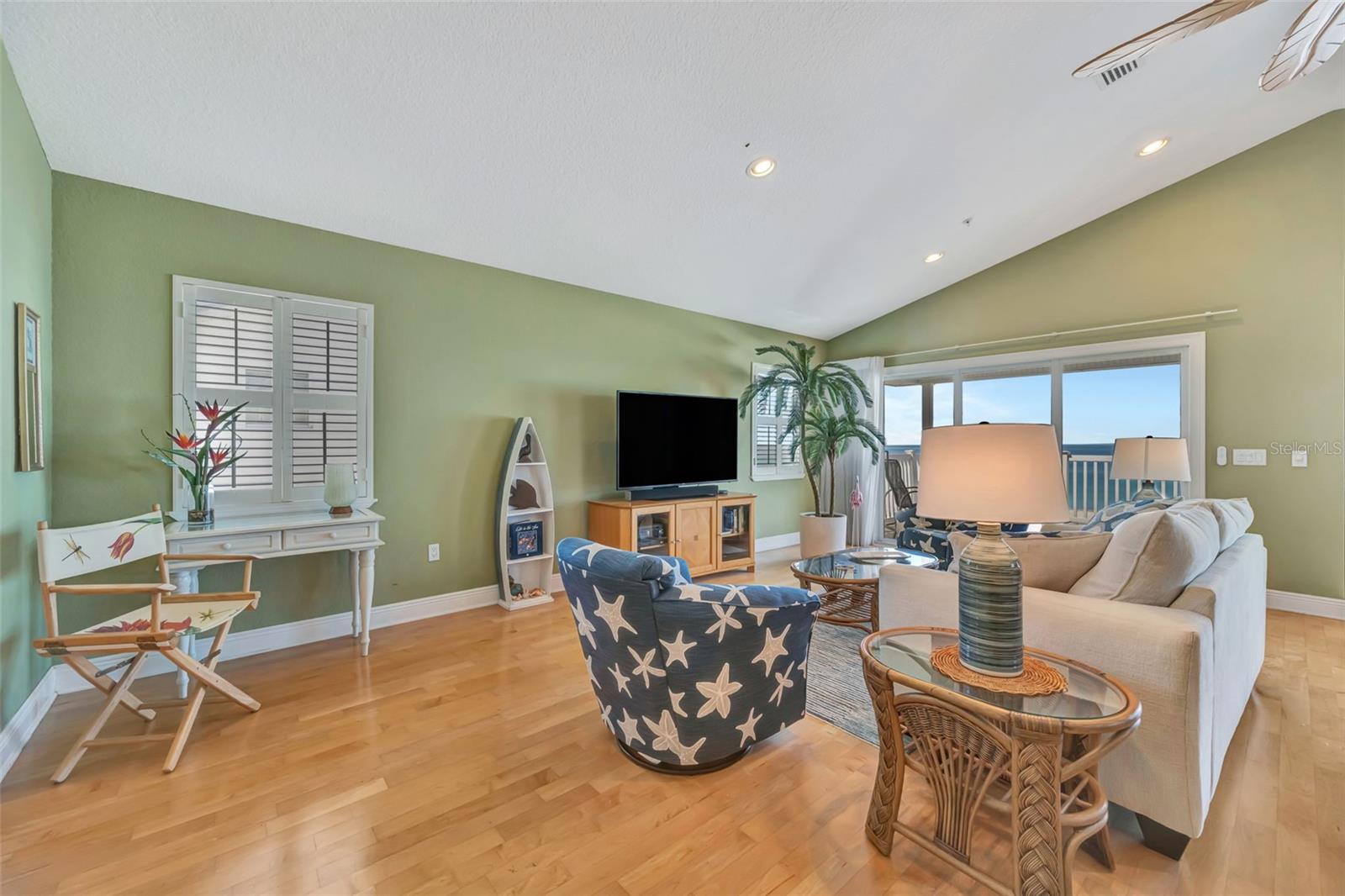 BLUE HORIZON - Residential