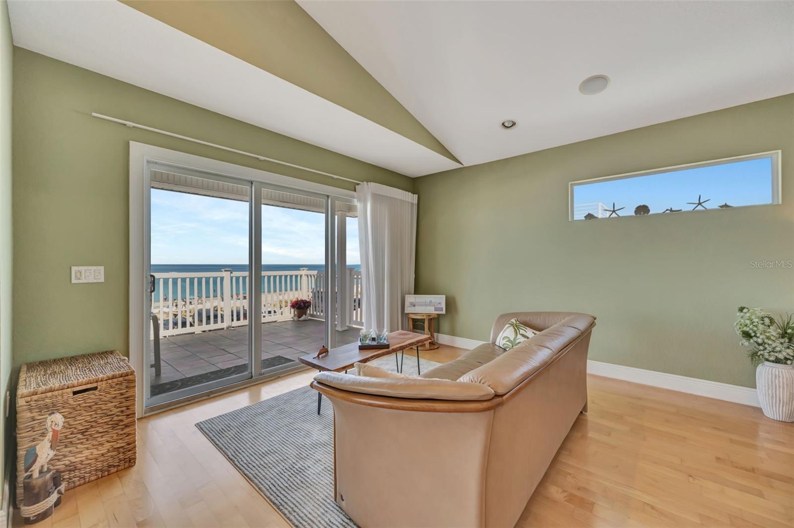 BLUE HORIZON - Residential