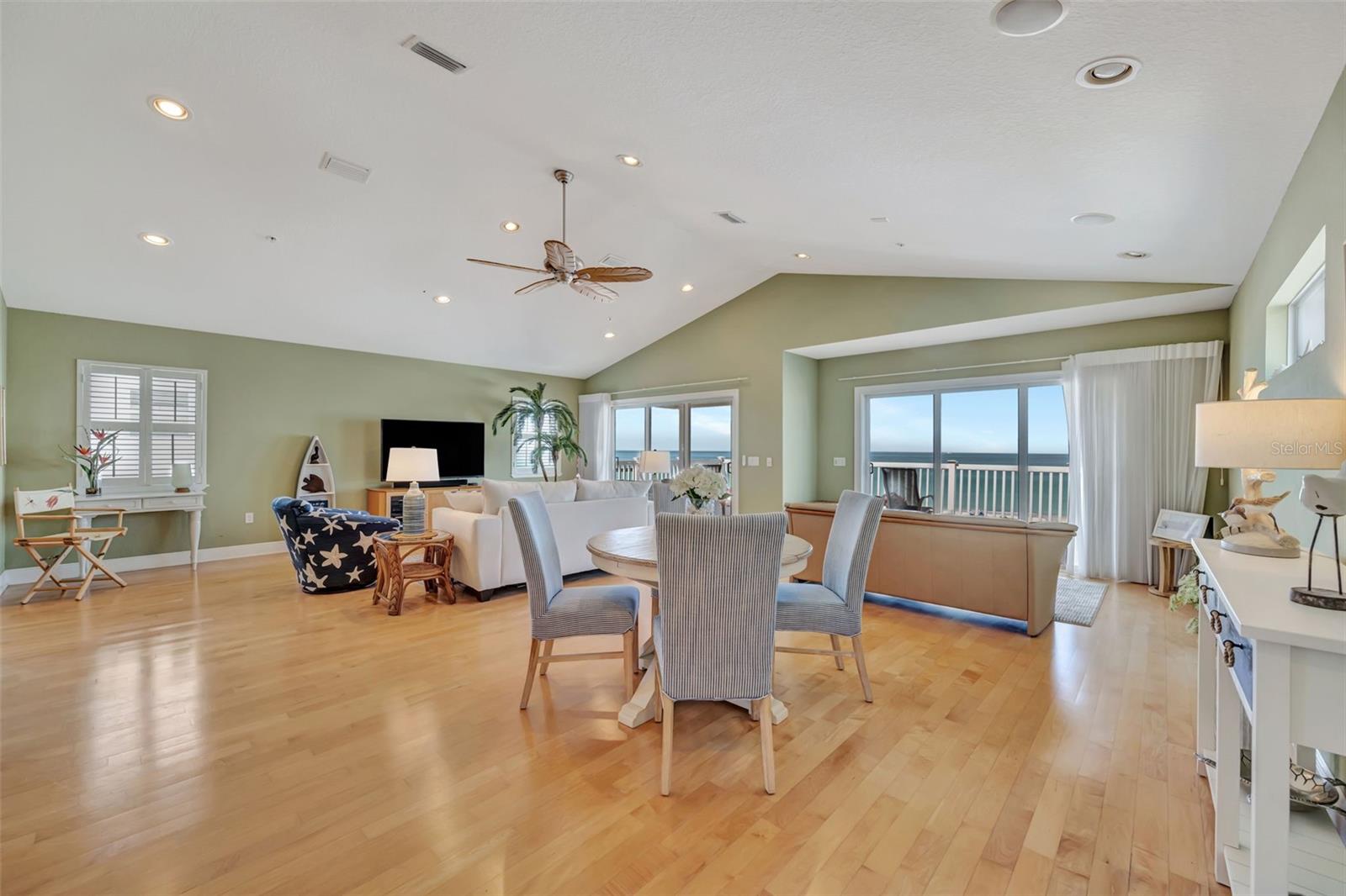 BLUE HORIZON - Residential