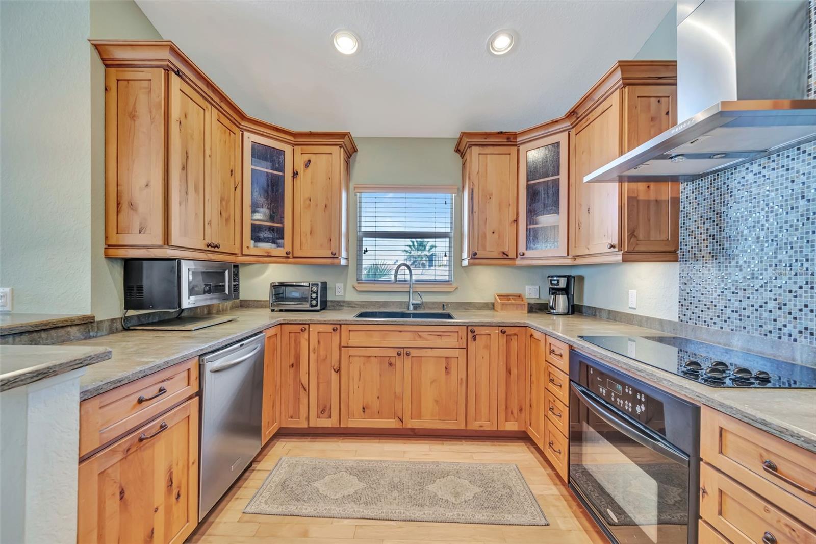 BLUE HORIZON - Residential