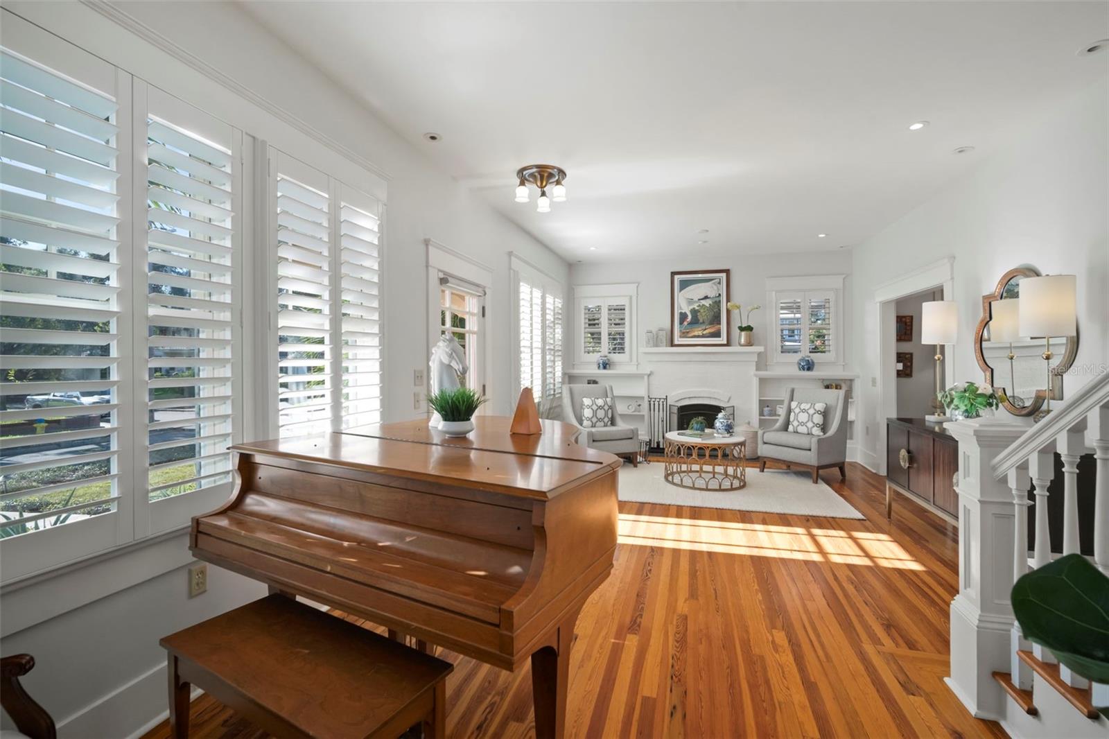 BAYSHORE PLACE - Residential