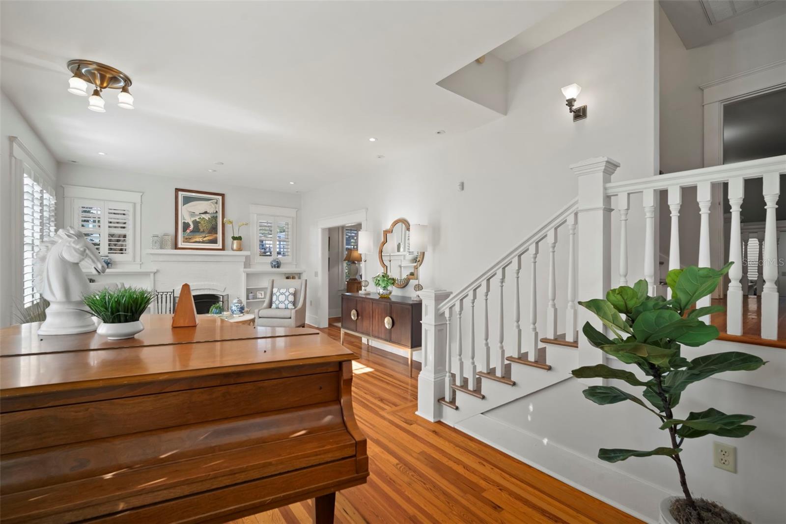 BAYSHORE PLACE - Residential