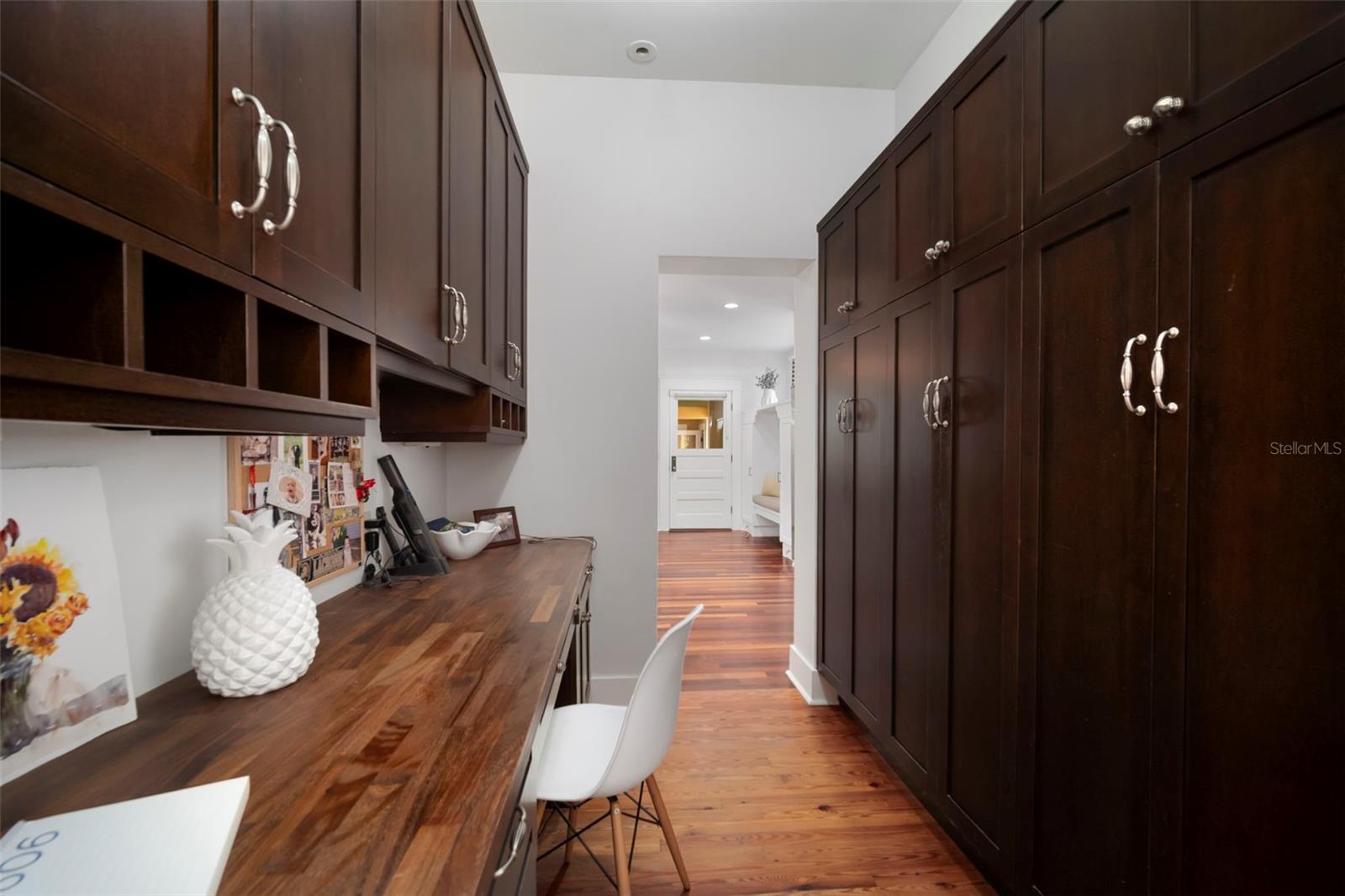 BAYSHORE PLACE - Residential