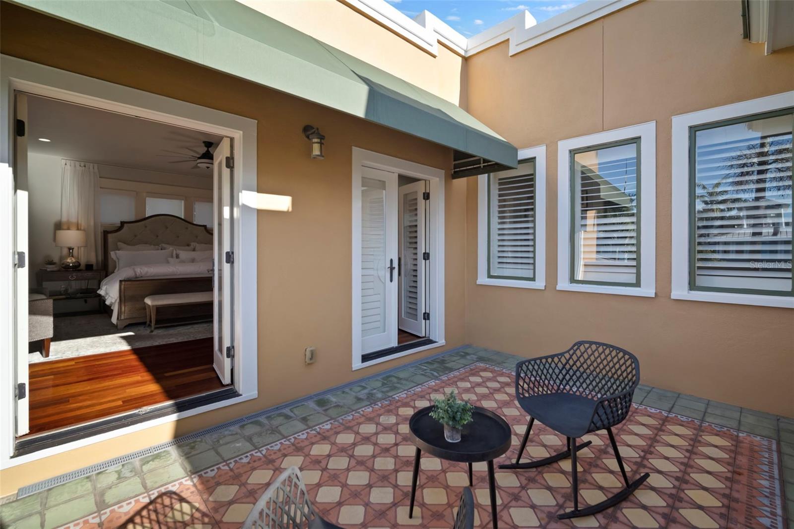 BAYSHORE PLACE - Residential