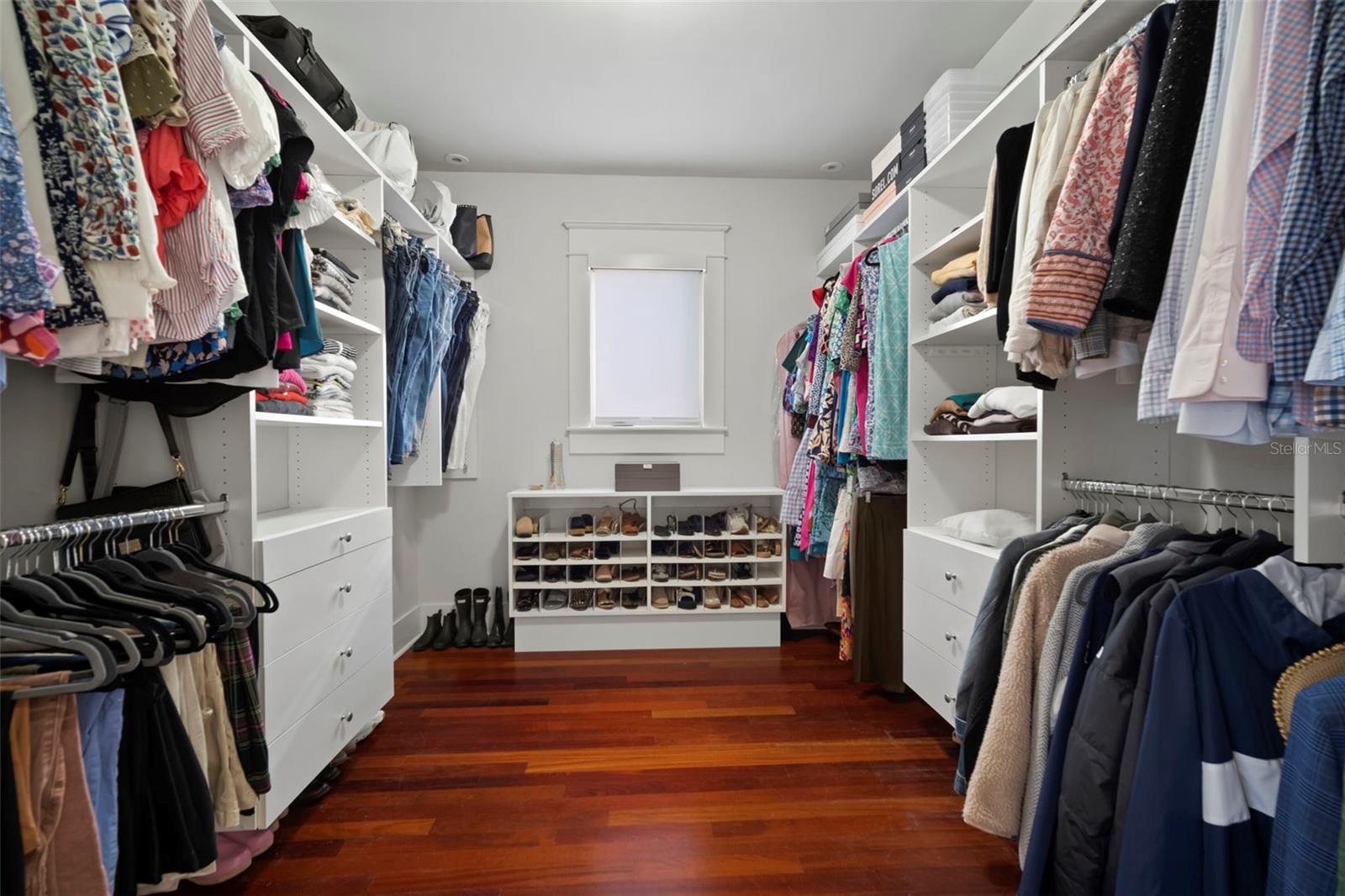 BAYSHORE PLACE - Residential