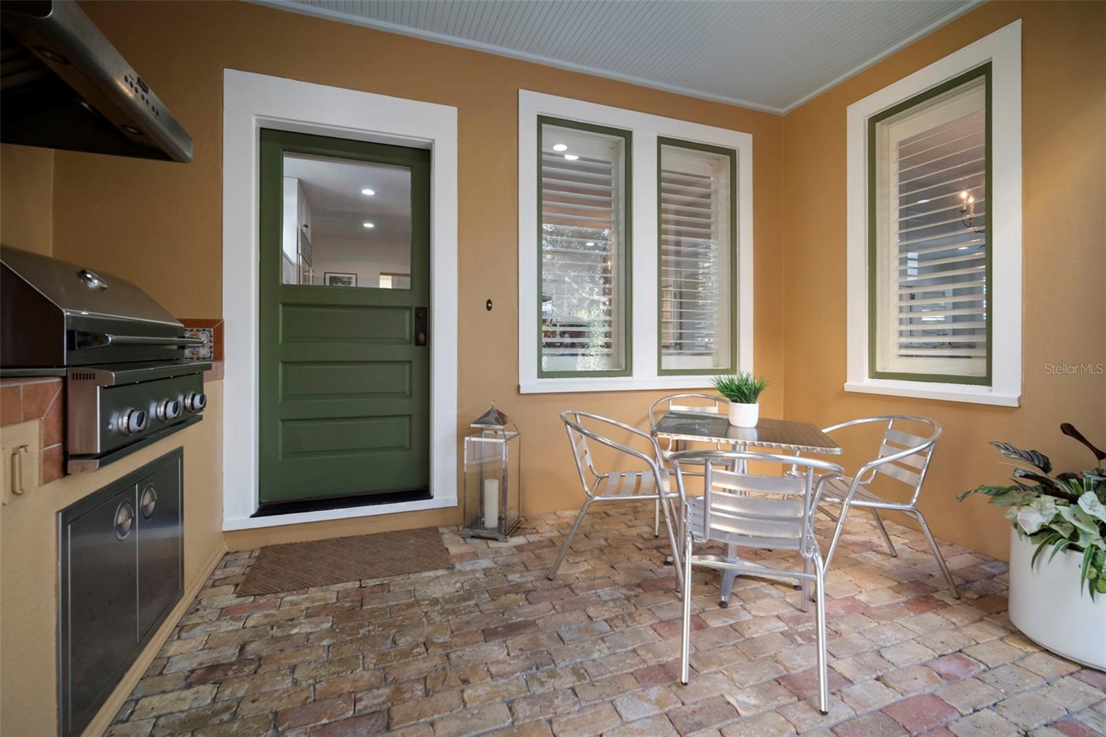 BAYSHORE PLACE - Residential