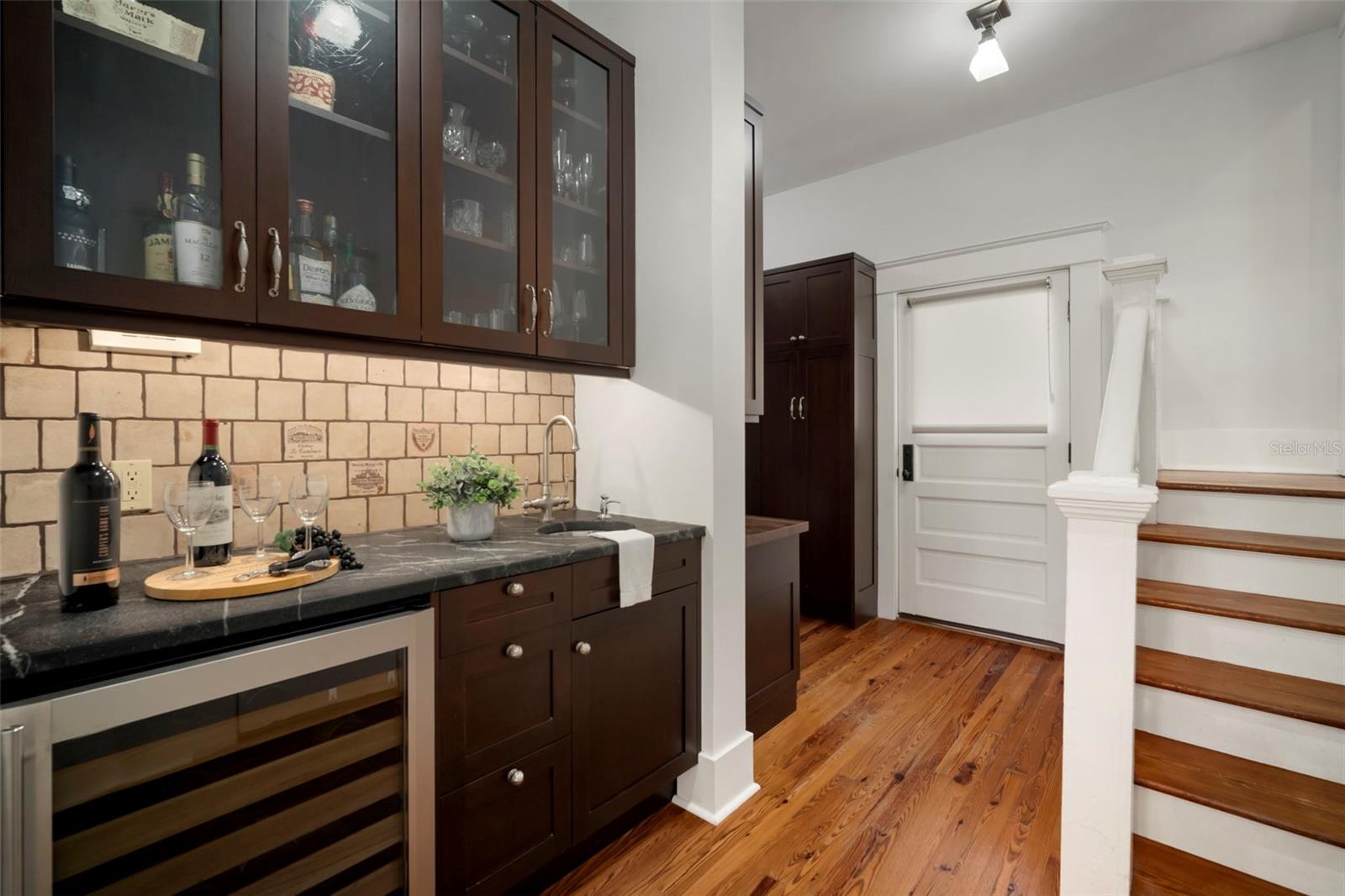 BAYSHORE PLACE - Residential