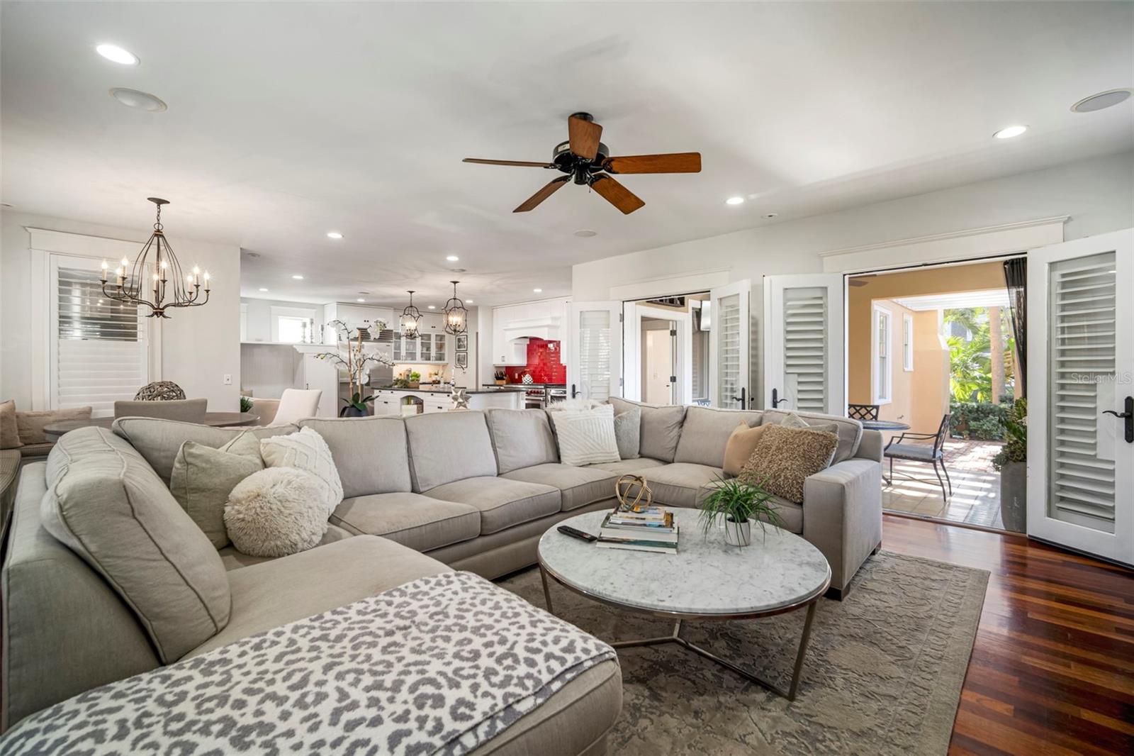 BAYSHORE PLACE - Residential