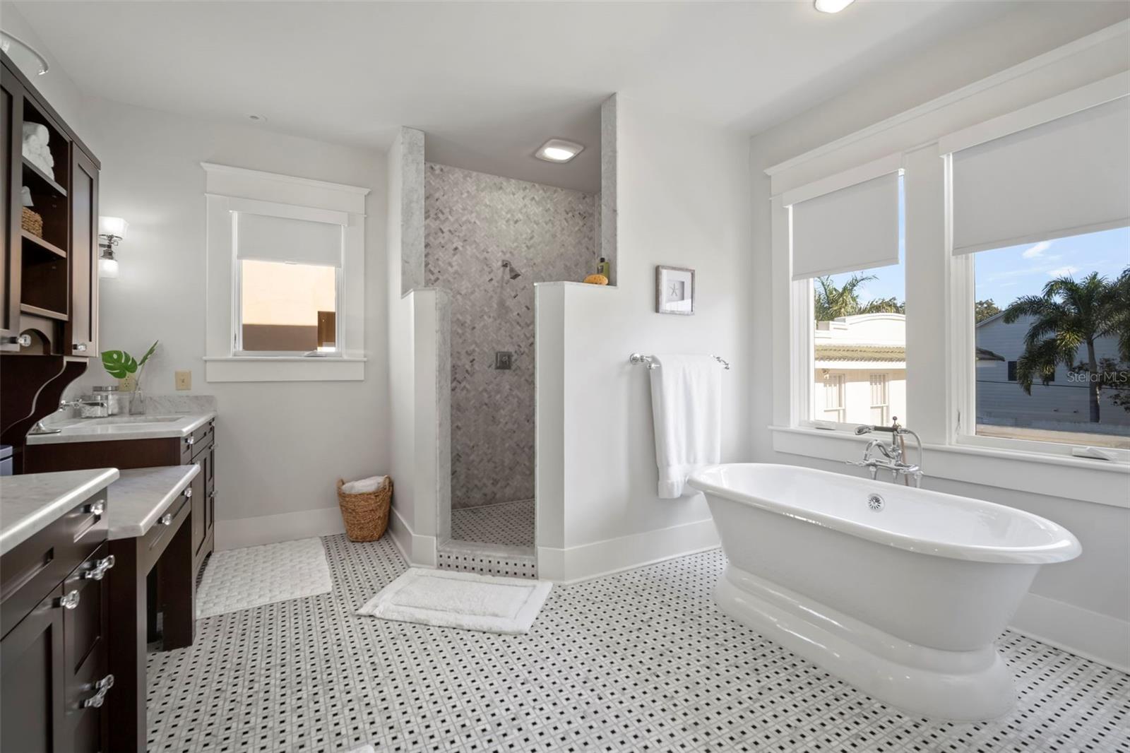 BAYSHORE PLACE - Residential