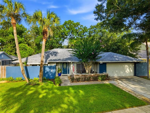Photo of 15908 Hampton Village Drive, Tampa, FL 33618 (MLS # TB8529302)