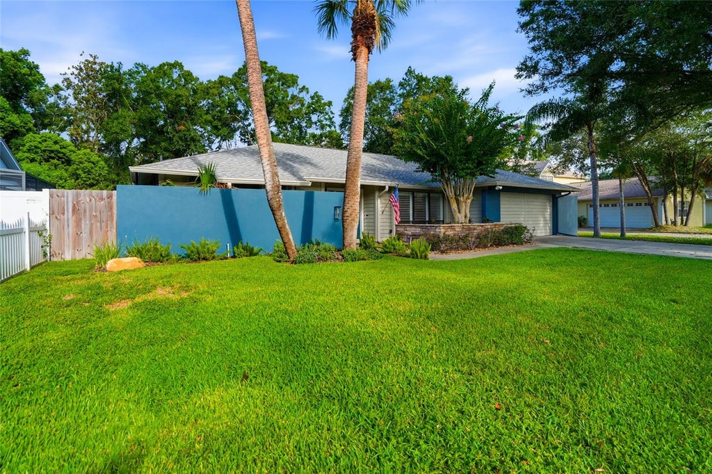 Photo of 15908 Hampton Village Drive, Tampa, FL 33618 (MLS # TB8529302)