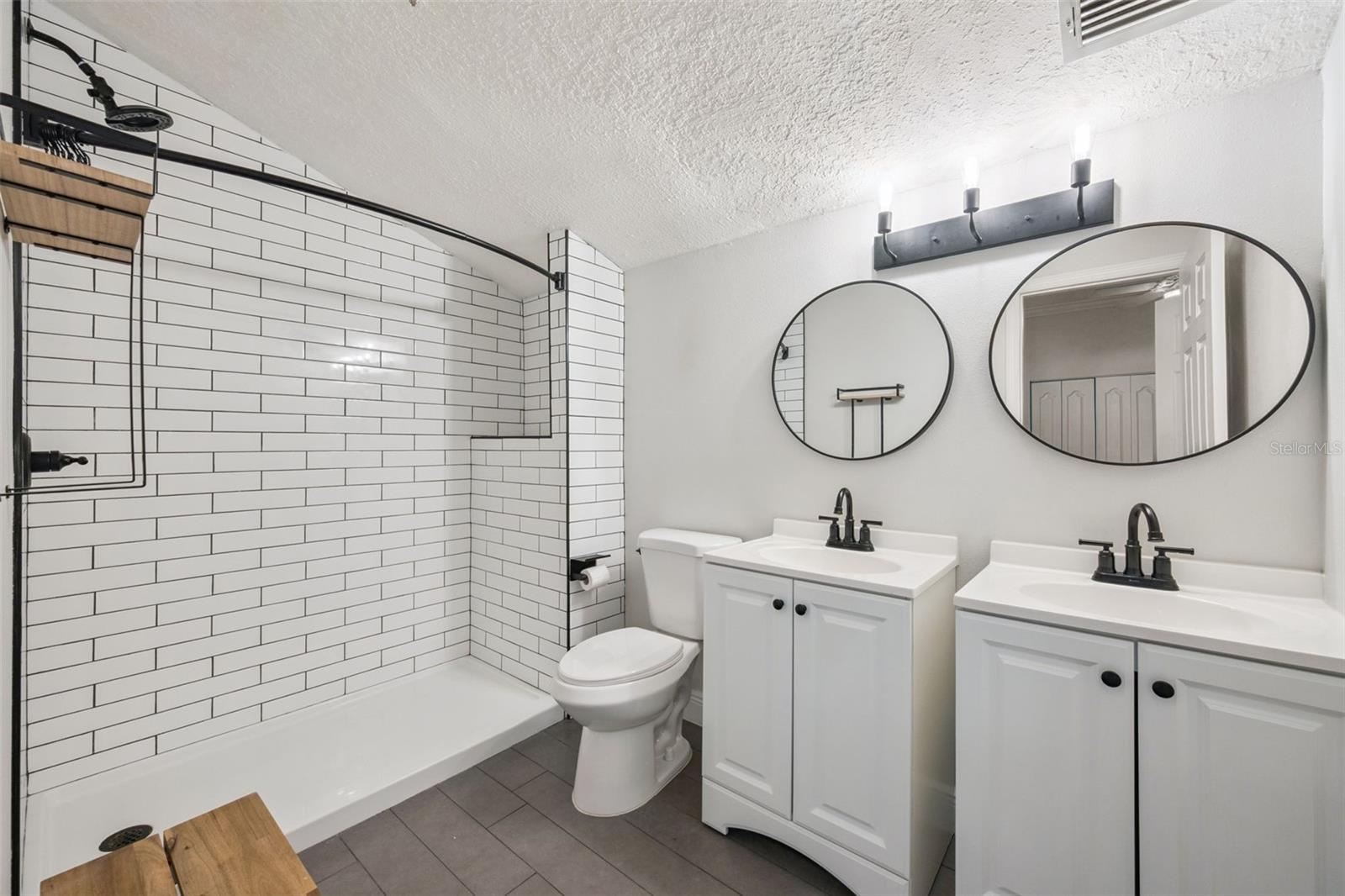 FIRST ADDITION TO NORTH PARK G/55 N 45 FT OF LOT 4 - Residential Lease