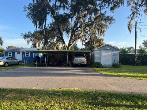 A home in BELLEVIEW