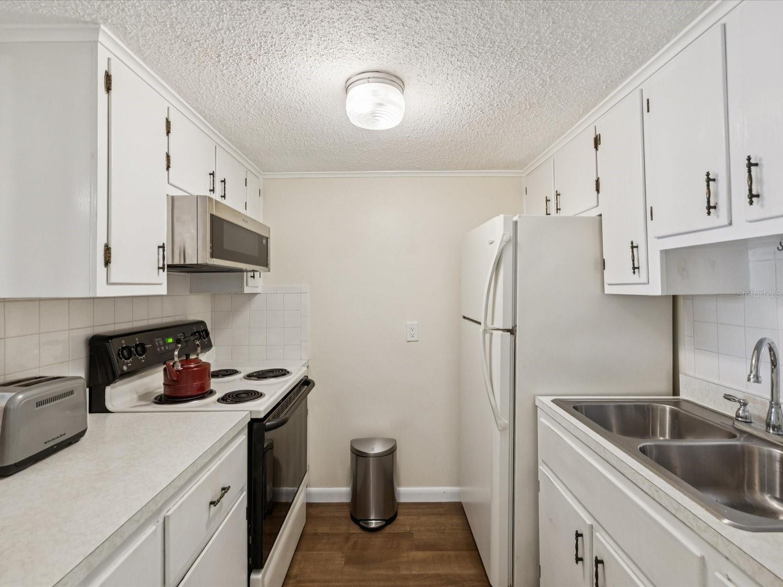 IMPERIAL EMBASSY CONDO - Residential