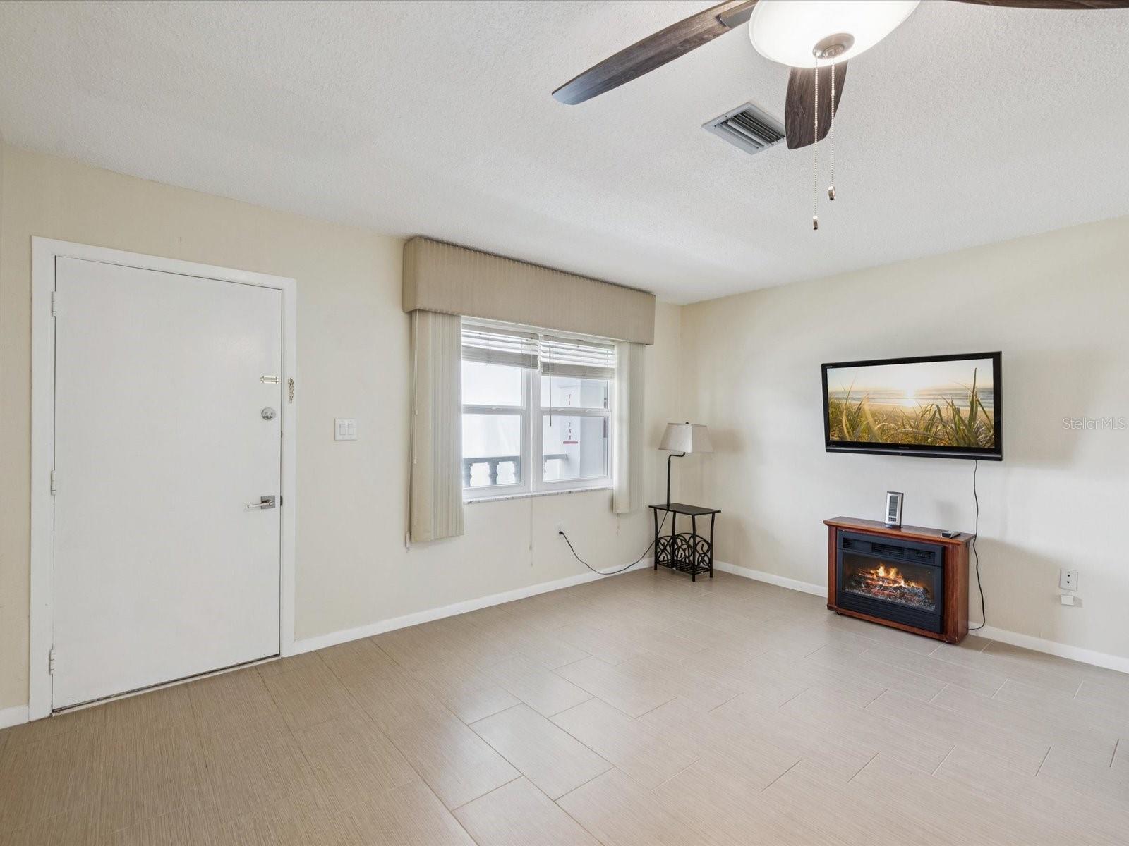 IMPERIAL EMBASSY CONDO - Residential