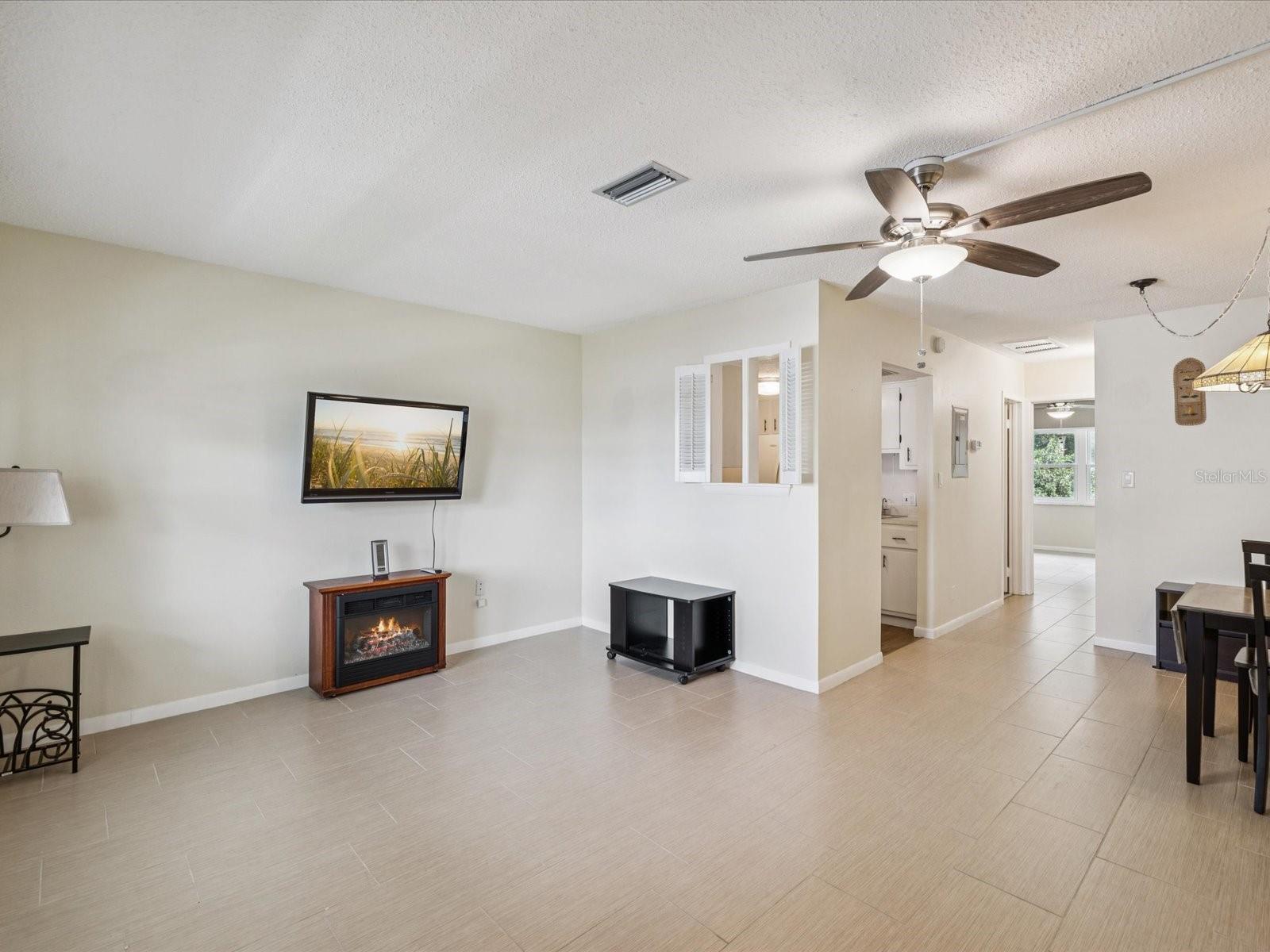 IMPERIAL EMBASSY CONDO - Residential