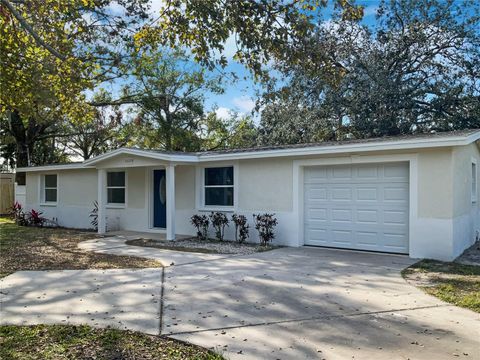 A home in GIBSONTON