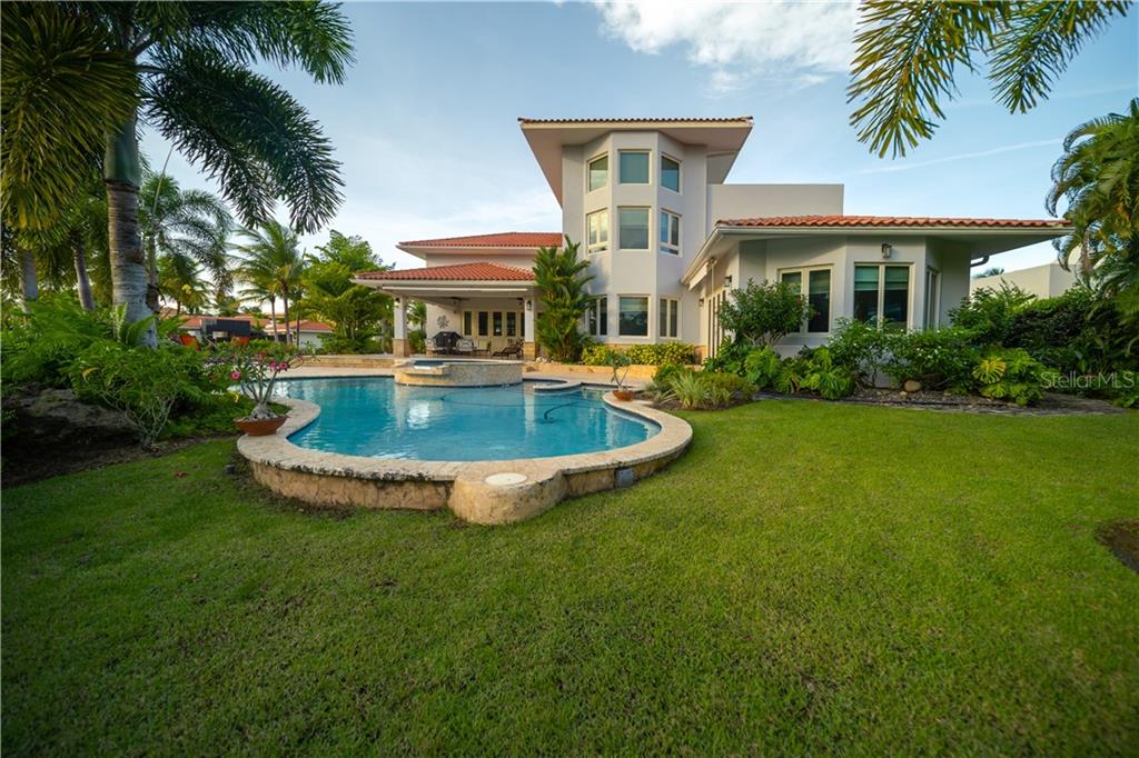 DORADO BEACH EAST - Residential