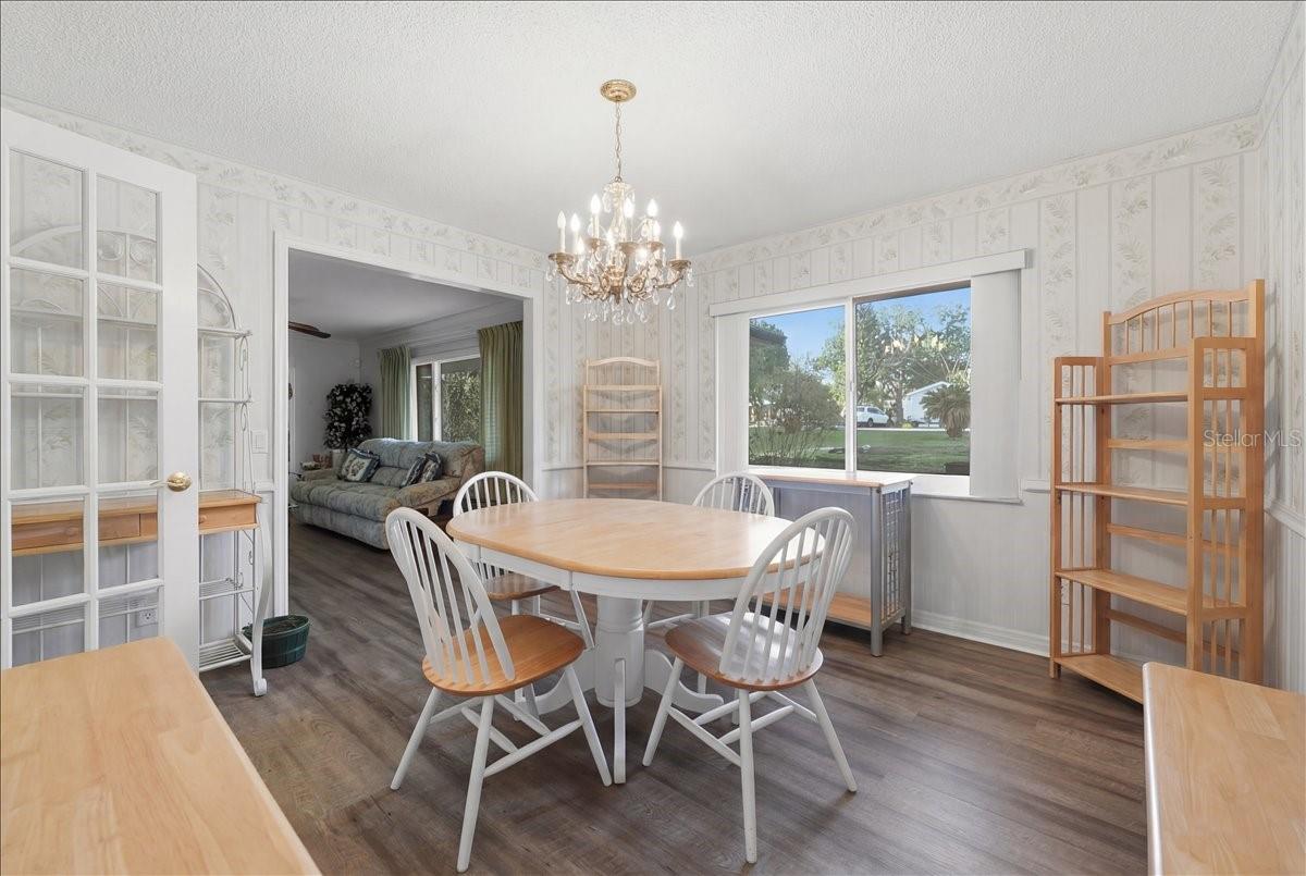 ELOISE WOODS LAKE ROY UNIT PB 14 PG 19 - Residential