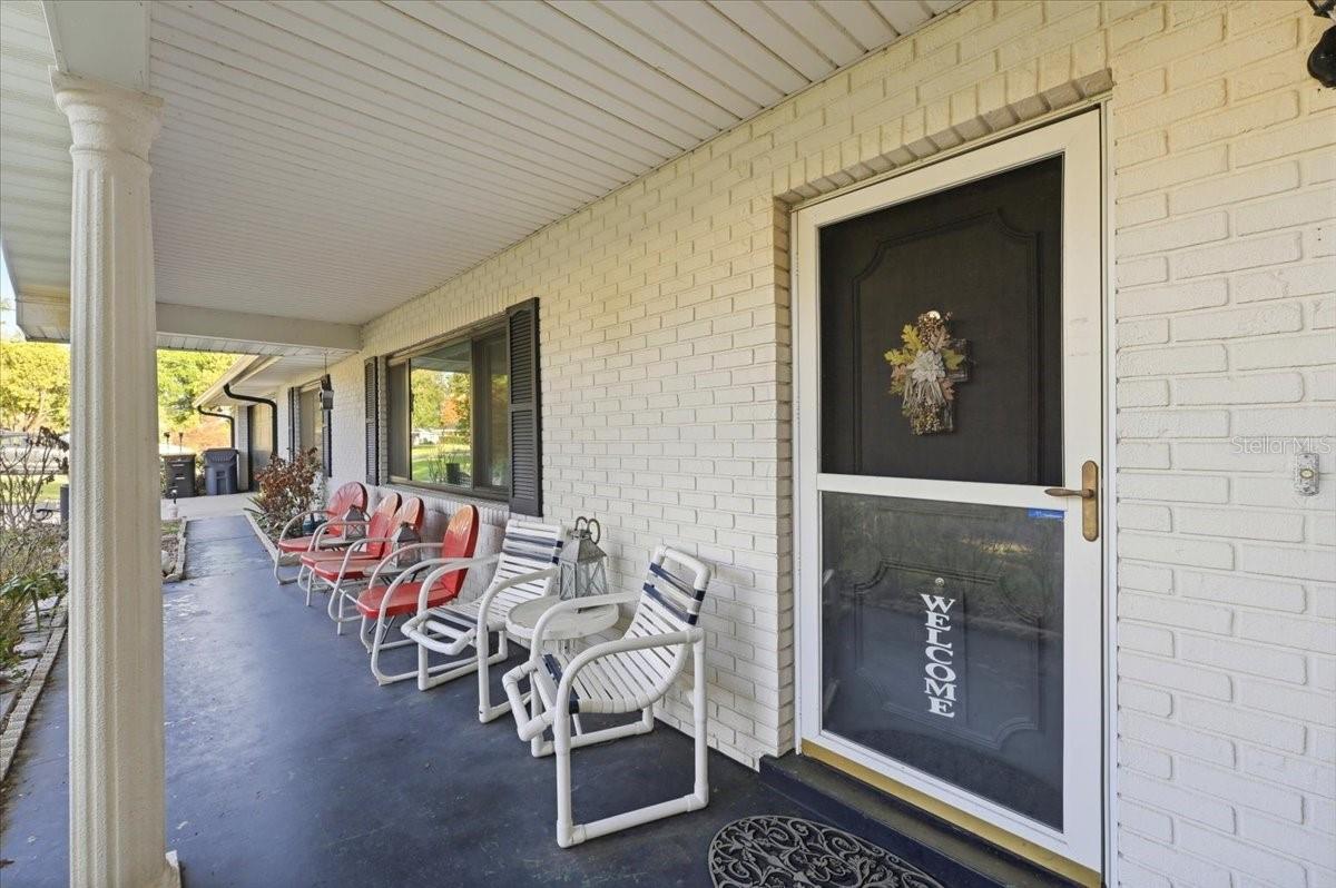 ELOISE WOODS LAKE ROY UNIT PB 14 PG 19 - Residential