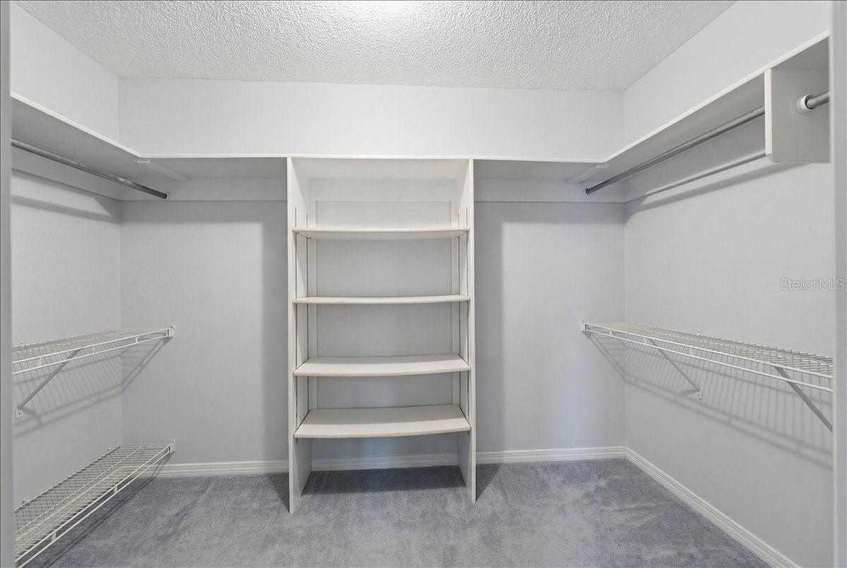 ELOISE WOODS LAKE ROY UNIT PB 14 PG 19 - Residential