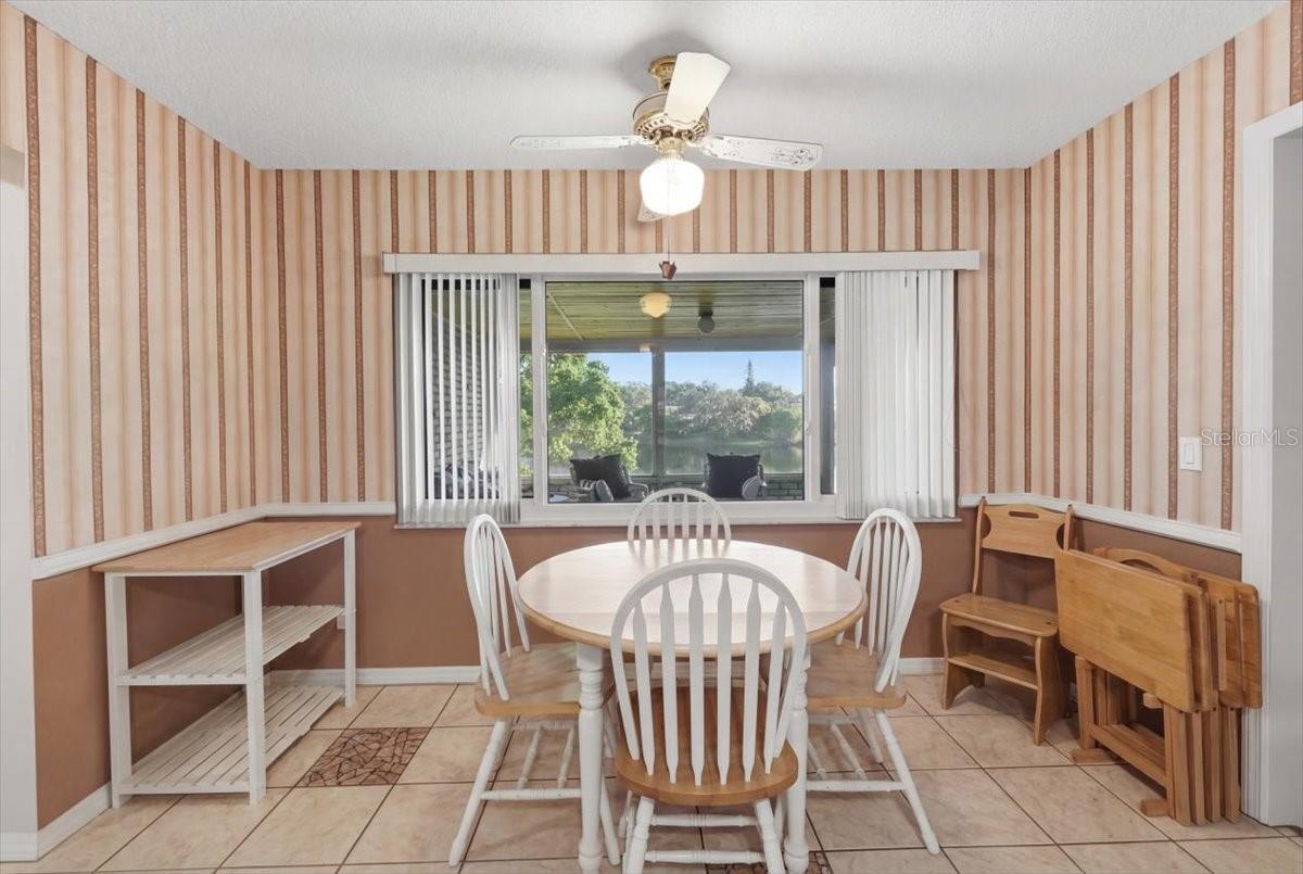 ELOISE WOODS LAKE ROY UNIT PB 14 PG 19 - Residential