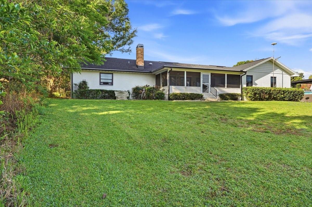 ELOISE WOODS LAKE ROY UNIT PB 14 PG 19 - Residential