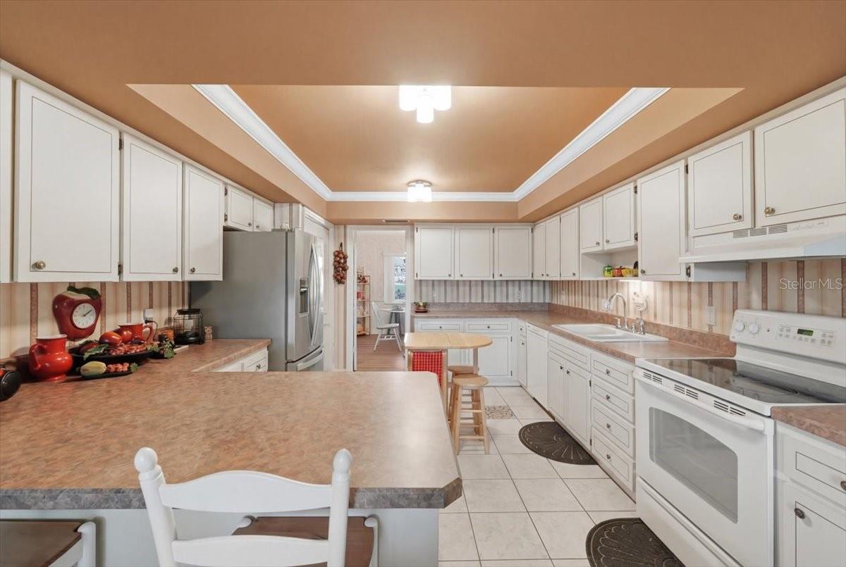 ELOISE WOODS LAKE ROY UNIT PB 14 PG 19 - Residential